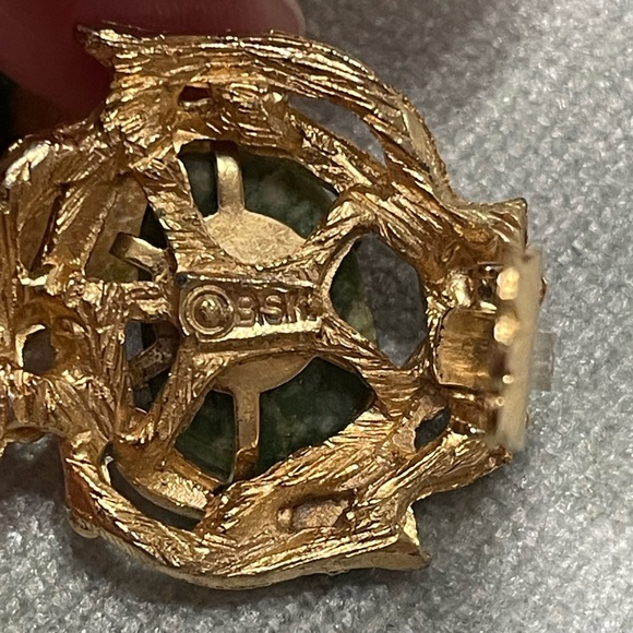 Vintage Stunning Jade Earrings - Picture 4 of 4